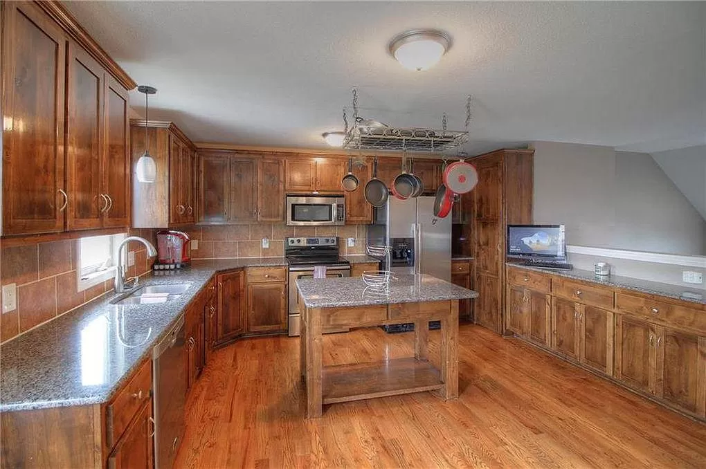 Property thumbnail image